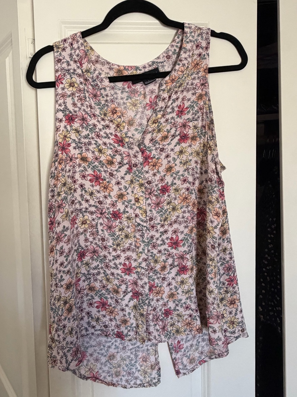 Sanctuary Pink Floral Sleeveless V-Neck Blouse